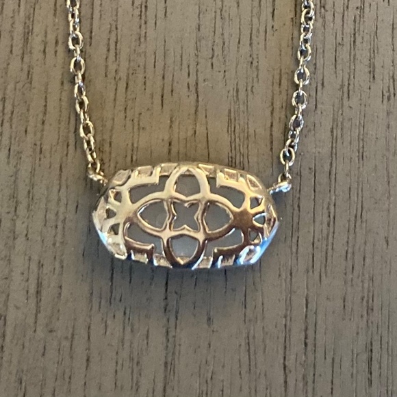 Kendra Scott Elisa pendant - Picture 5 of 6